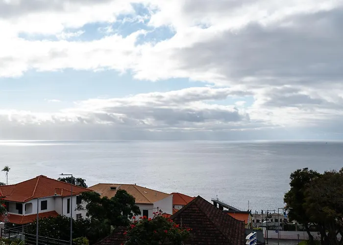 Chill'inn Madeira Santa Cruz (Madeira)